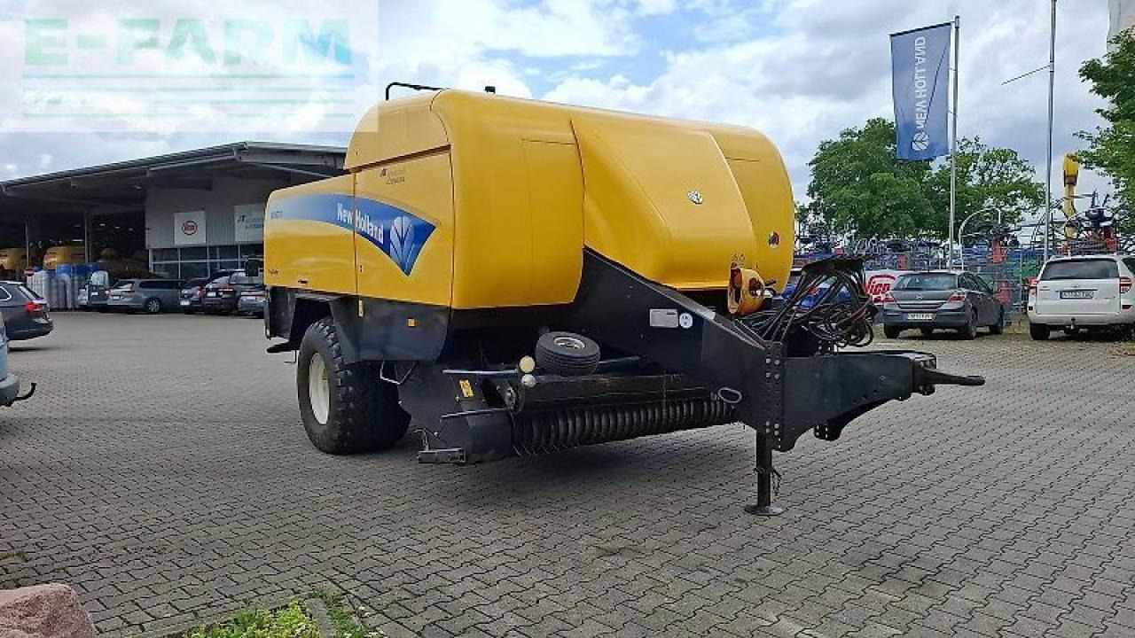 New Holland bb 9070 / bb9070 - Presse à balles cubiques: photos 4 New Holland bb 9070 / bb9070 - Presse à balles cubiques: photos 4