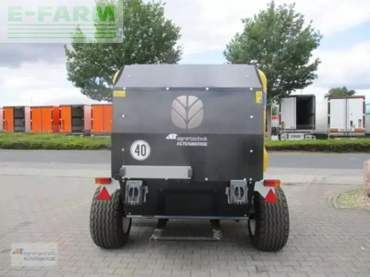 New Holland br 150 utility - Presse à balles cubiques: photos 5 New Holland br 150 utility - Presse à balles cubiques: photos 5