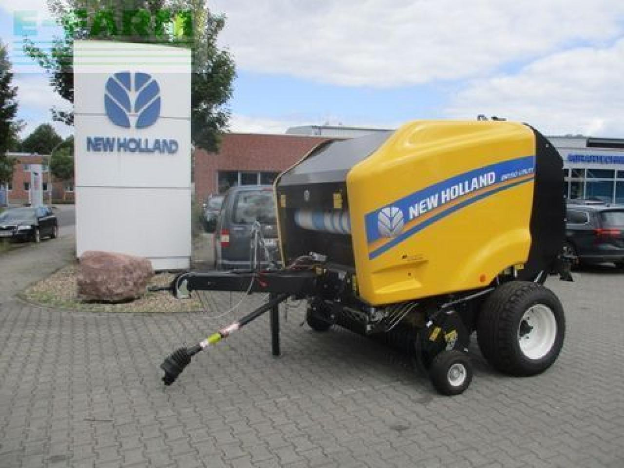 New Holland br 150 utility - Presse à balles cubiques: photos 1 New Holland br 150 utility - Presse à balles cubiques: photos 1