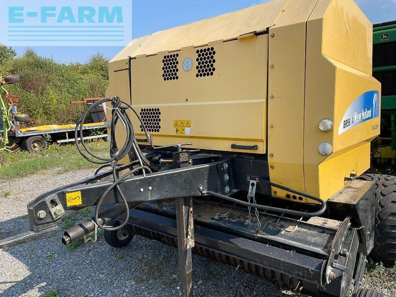 New Holland br 560 a - Presse à balles cubiques: photos 2 New Holland br 560 a - Presse à balles cubiques: photos 2