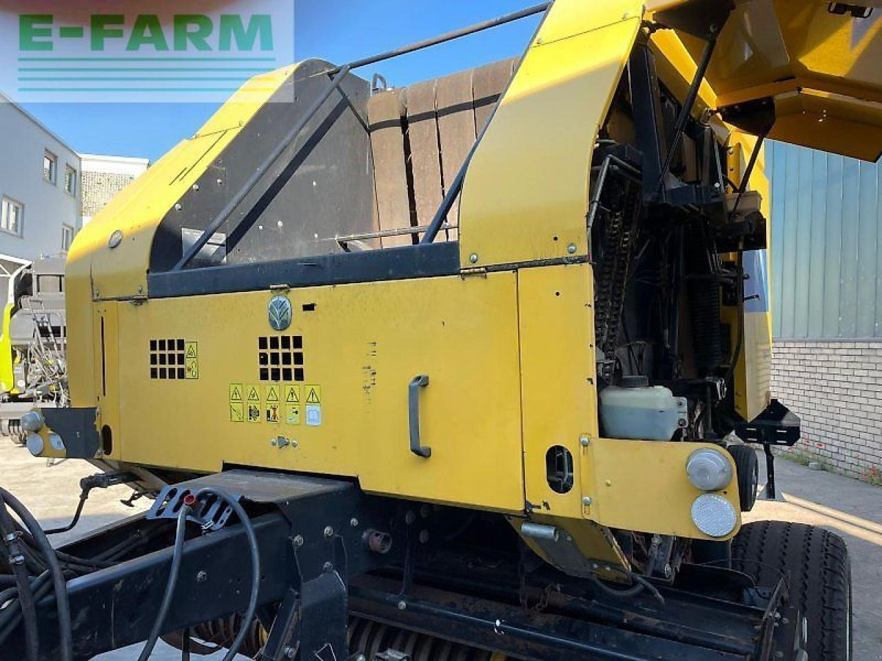 New Holland br 7070 - Presse à balles cubiques: photos 2 New Holland br 7070 - Presse à balles cubiques: photos 2