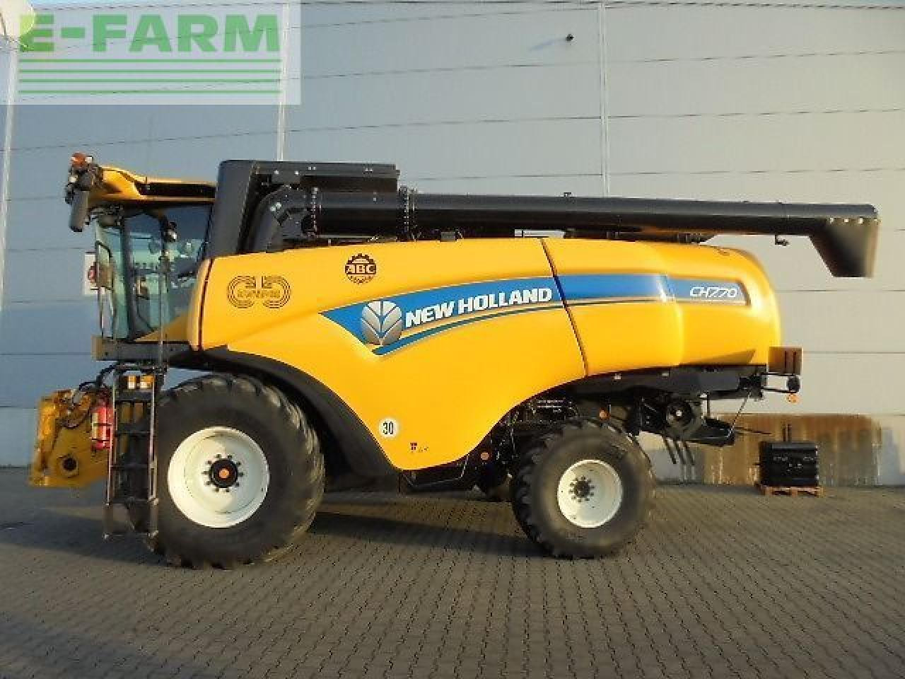 New Holland ch7.70 my19 - Moissonneuse-batteuse: photos 2 New Holland ch7.70 my19 - Moissonneuse-batteuse: photos 2