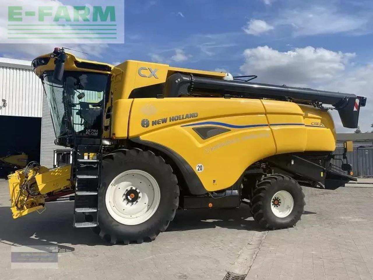 New Holland cx 8.90 - Moissonneuse-batteuse: photos 1 New Holland cx 8.90 - Moissonneuse-batteuse: photos 1