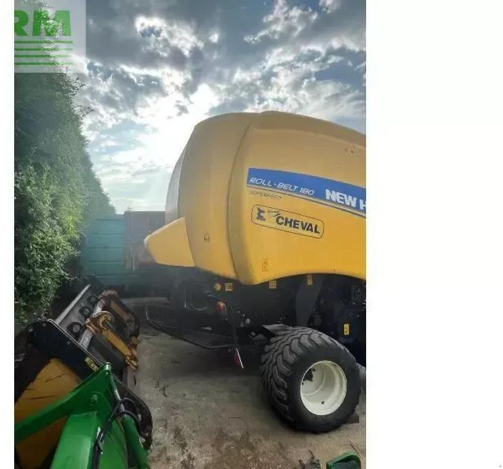 New Holland roll belt 180 - Presse à balles cubiques: photos 3 New Holland roll belt 180 - Presse à balles cubiques: photos 3