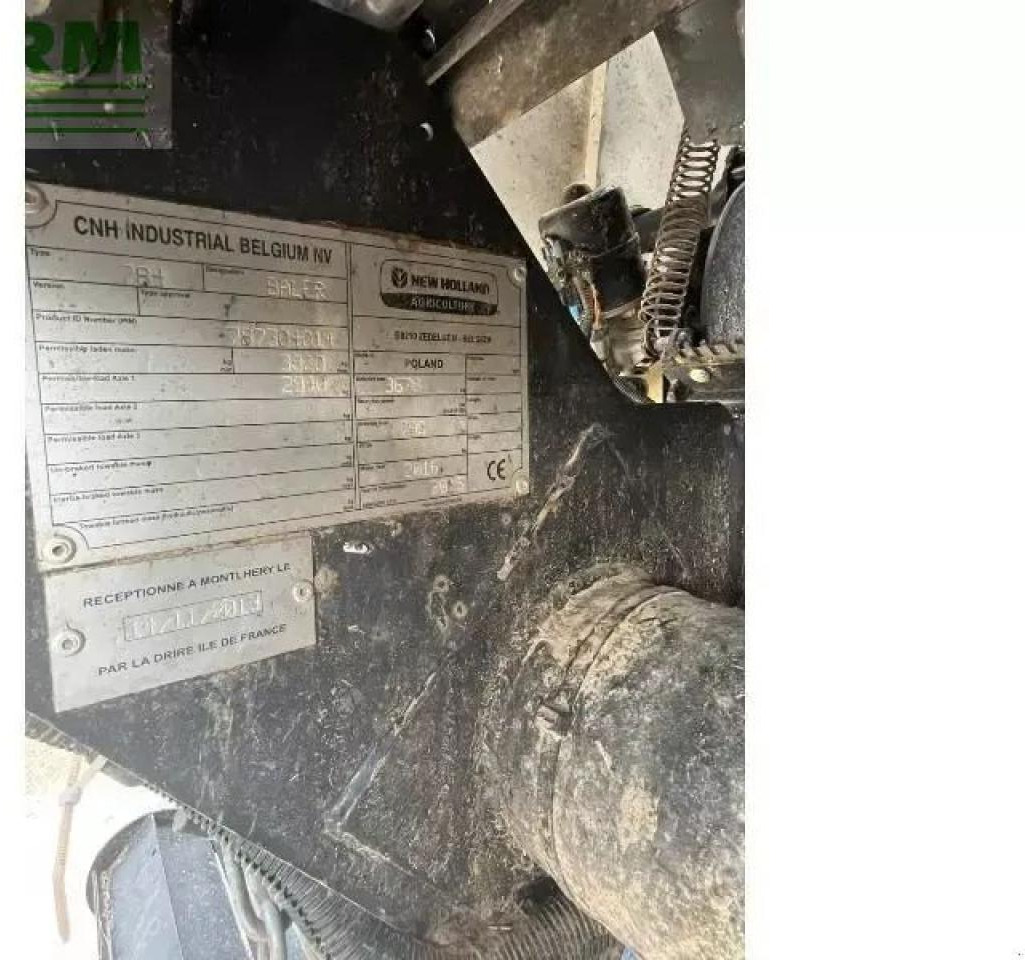 New Holland roll belt 180 - Presse à balles cubiques: photos 5 New Holland roll belt 180 - Presse à balles cubiques: photos 5