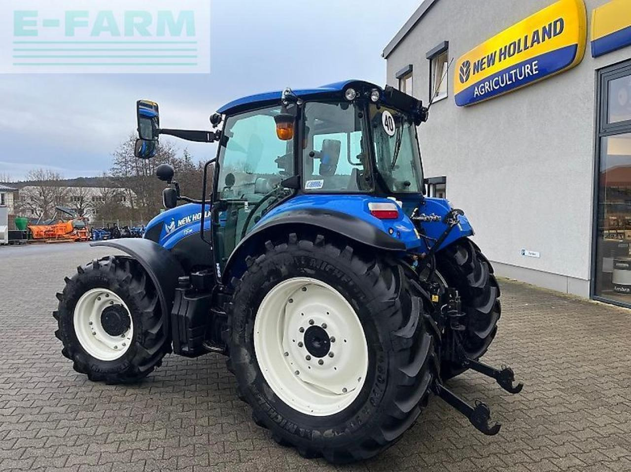 New Holland t 5.95 - Tracteur agricole: photos 3 New Holland t 5.95 - Tracteur agricole: photos 3