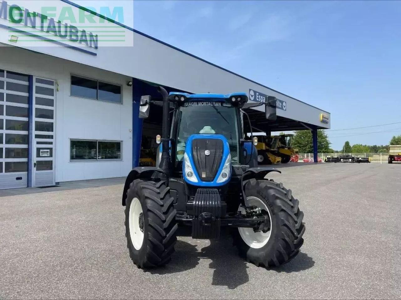New Holland t 6.155 - Tracteur agricole: photos 2 New Holland t 6.155 - Tracteur agricole: photos 2