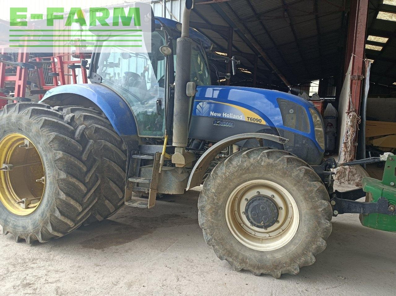 New Holland t 6090 active - Tracteur agricole: photos 1 New Holland t 6090 active - Tracteur agricole: photos 1