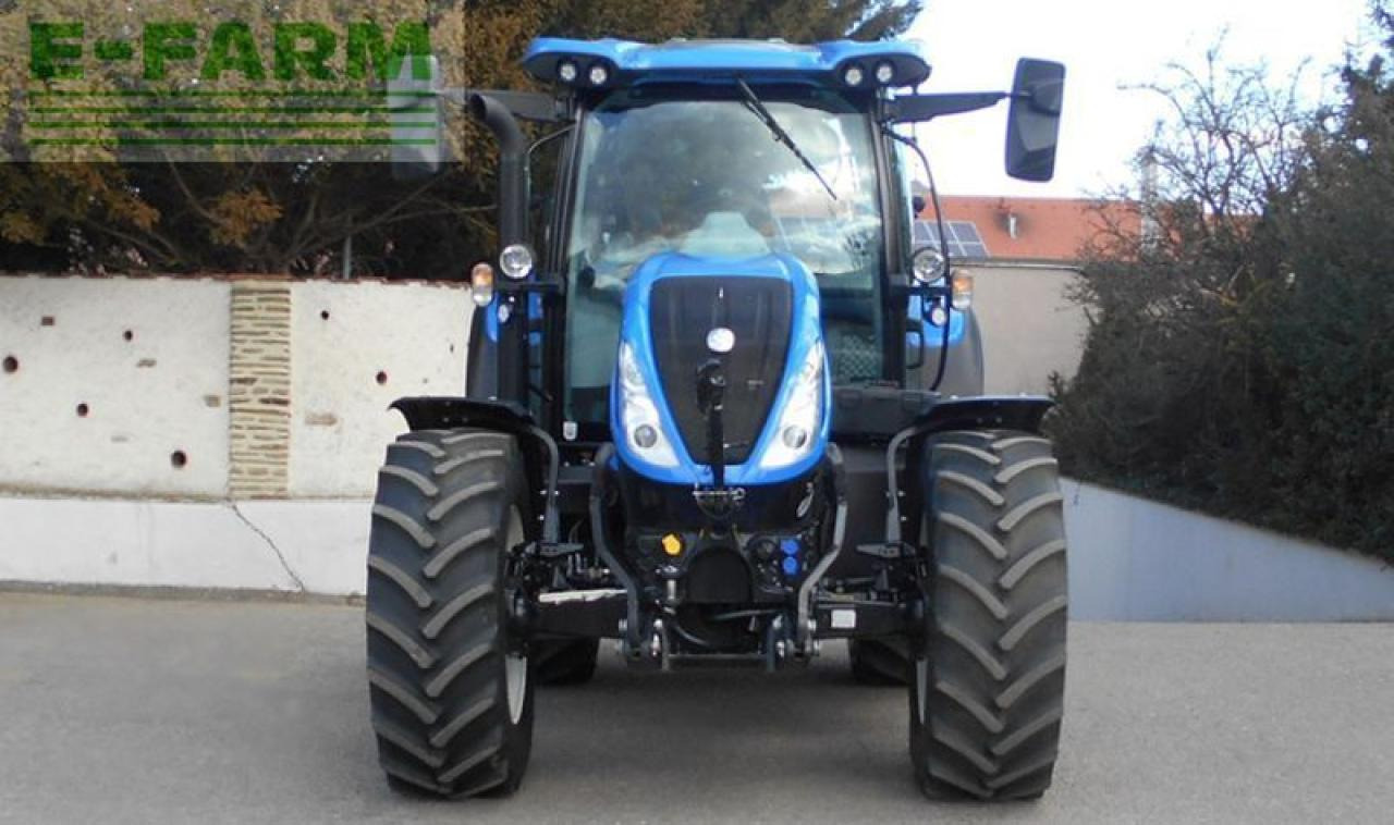 New Holland t5.110 dynamic command (stage v) - Tracteur agricole: photos 2 New Holland t5.110 dynamic command (stage v) - Tracteur agricole: photos 2