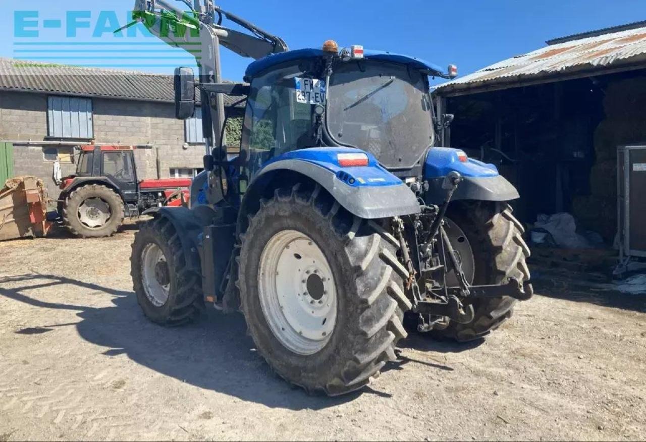 New Holland t6.125 electrocommand t4b - Tracteur agricole: photos 2 New Holland t6.125 electrocommand t4b - Tracteur agricole: photos 2