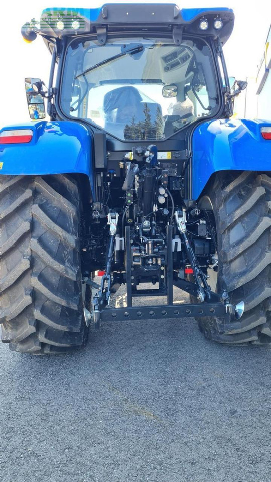 New Holland t6.160 dynamic command sidewinder ii (stage v) SideWinder II - Tracteur agricole: photos 2 New Holland t6.160 dynamic command sidewinder ii (stage v) SideWinder II - Tracteur agricole: photos 2