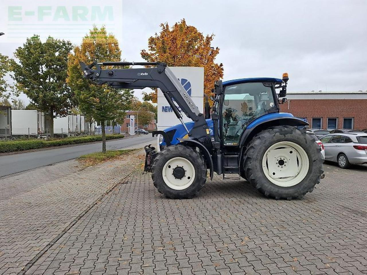 New Holland t6020 elite - Tracteur agricole: photos 1 New Holland t6020 elite - Tracteur agricole: photos 1