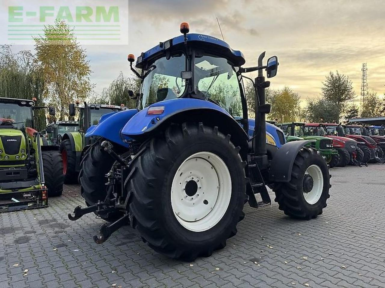 New Holland t6070 powercommand - Tracteur agricole: photos 5 New Holland t6070 powercommand - Tracteur agricole: photos 5