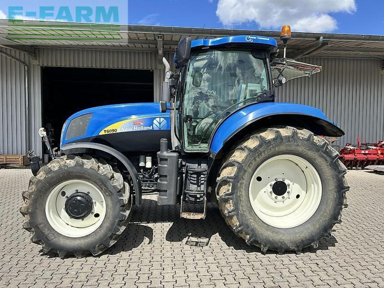 New Holland t6090 power command - Tracteur agricole: photos 1 New Holland t6090 power command - Tracteur agricole: photos 1