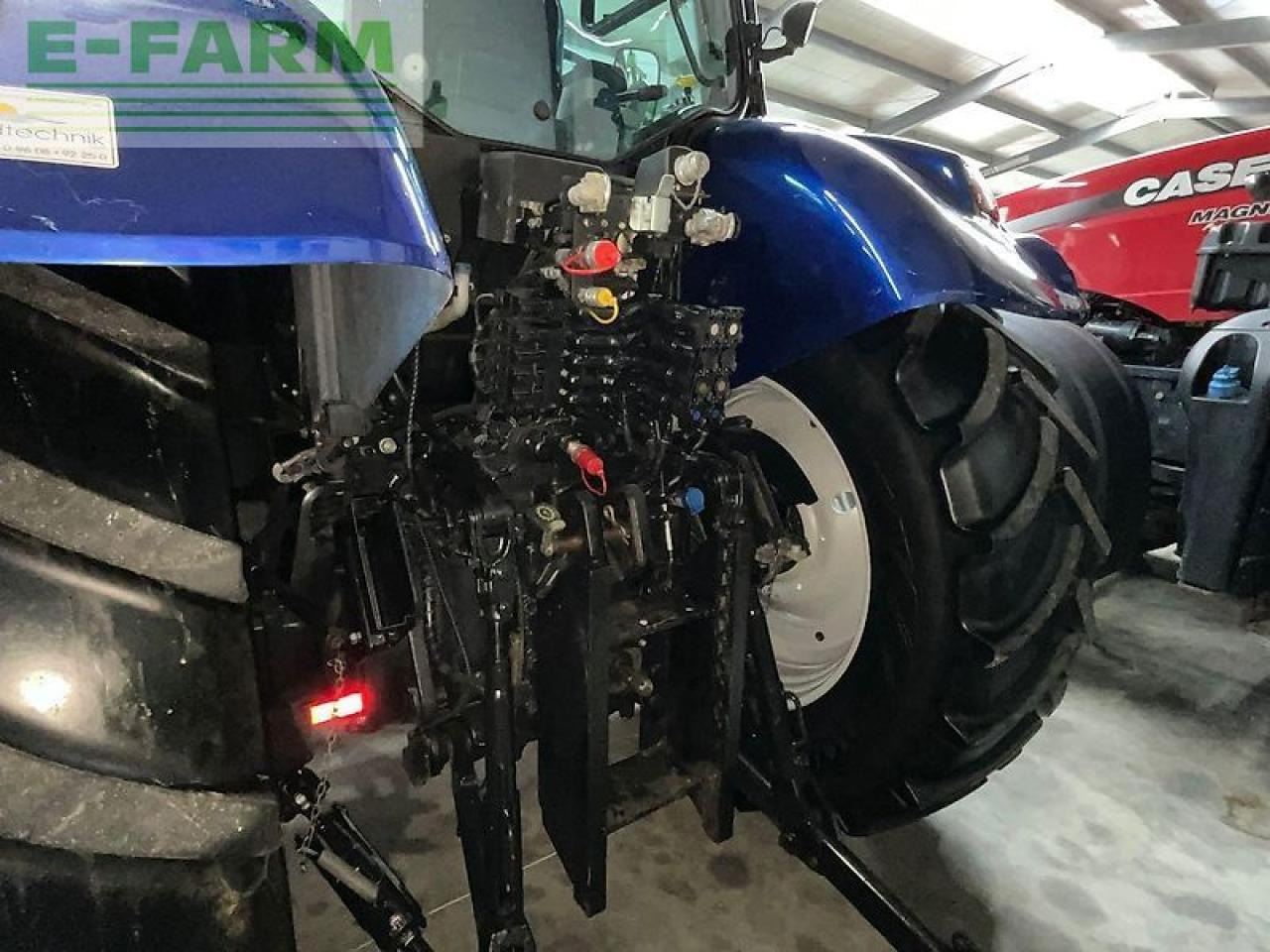 New Holland t7.210 - Tracteur agricole: photos 3 New Holland t7.210 - Tracteur agricole: photos 3