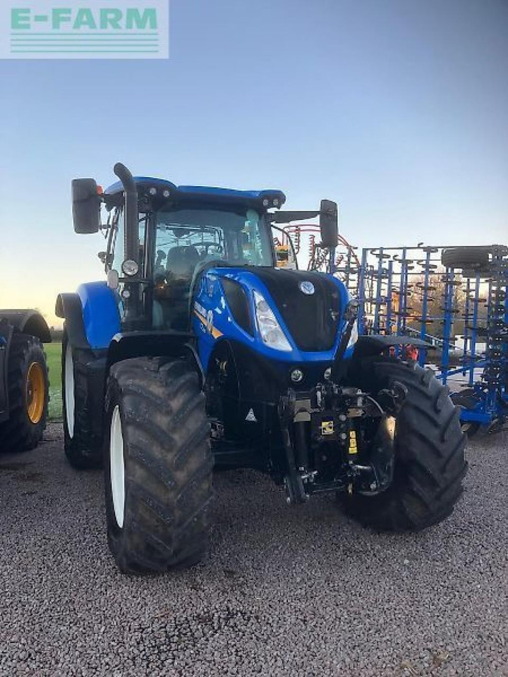New Holland t7.245 - Tracteur agricole: photos 1 New Holland t7.245 - Tracteur agricole: photos 1
