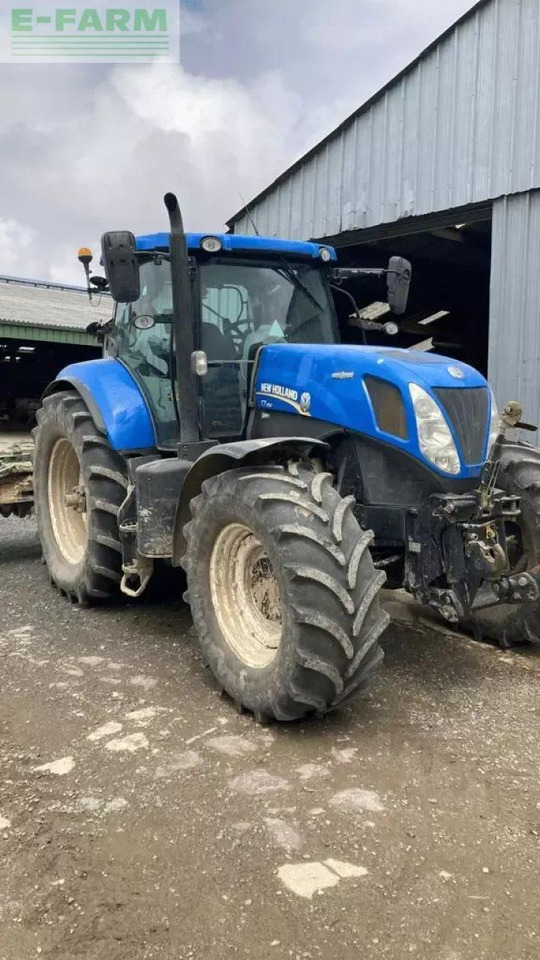 New Holland t7.250 autocommand - Tracteur agricole: photos 2 New Holland t7.250 autocommand - Tracteur agricole: photos 2