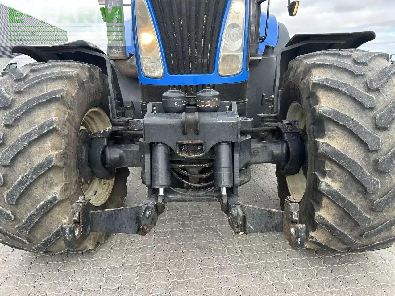 New Holland t8050 - Tracteur agricole: photos 4 New Holland t8050 - Tracteur agricole: photos 4