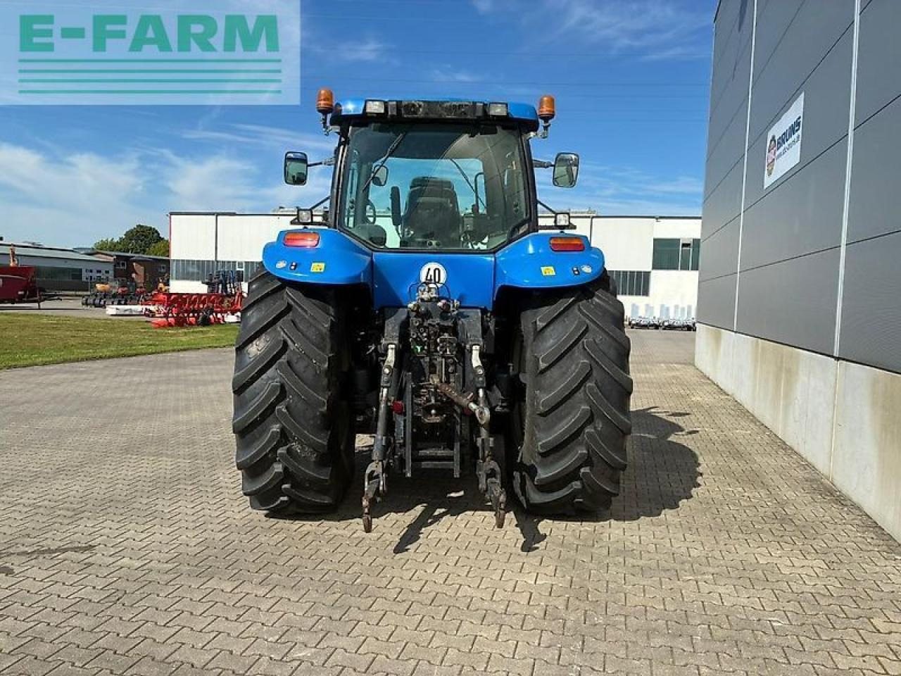 New Holland tg 255 - Tracteur agricole: photos 3 New Holland tg 255 - Tracteur agricole: photos 3