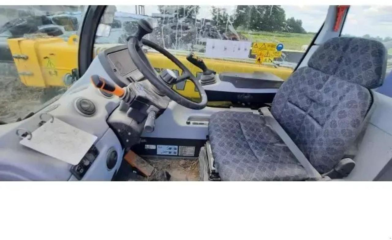 New Holland th6-36 - Chariot télescopique: photos 3 New Holland th6-36 - Chariot télescopique: photos 3