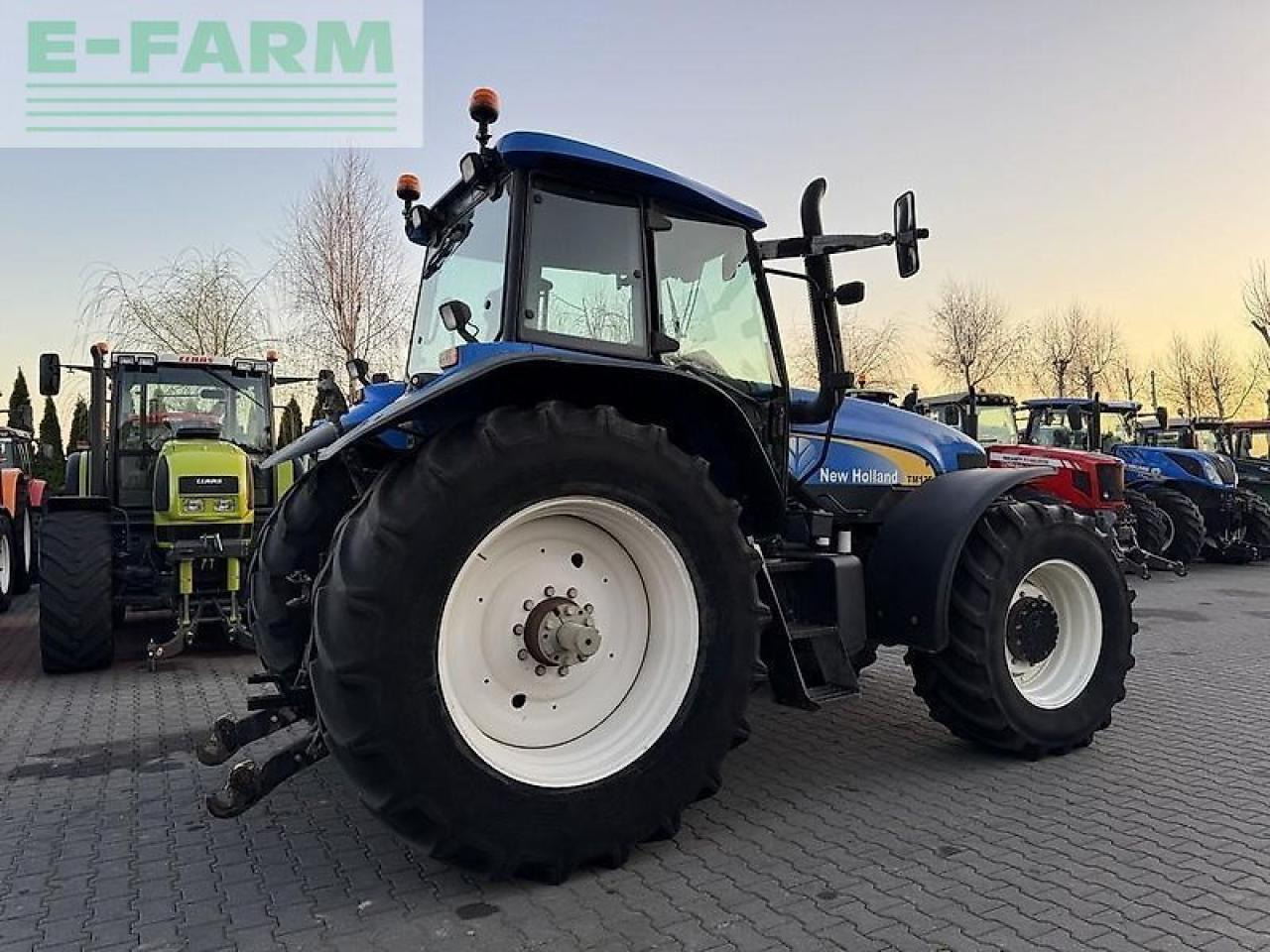 New Holland tm175 powercommand - Tracteur agricole: photos 5 New Holland tm175 powercommand - Tracteur agricole: photos 5