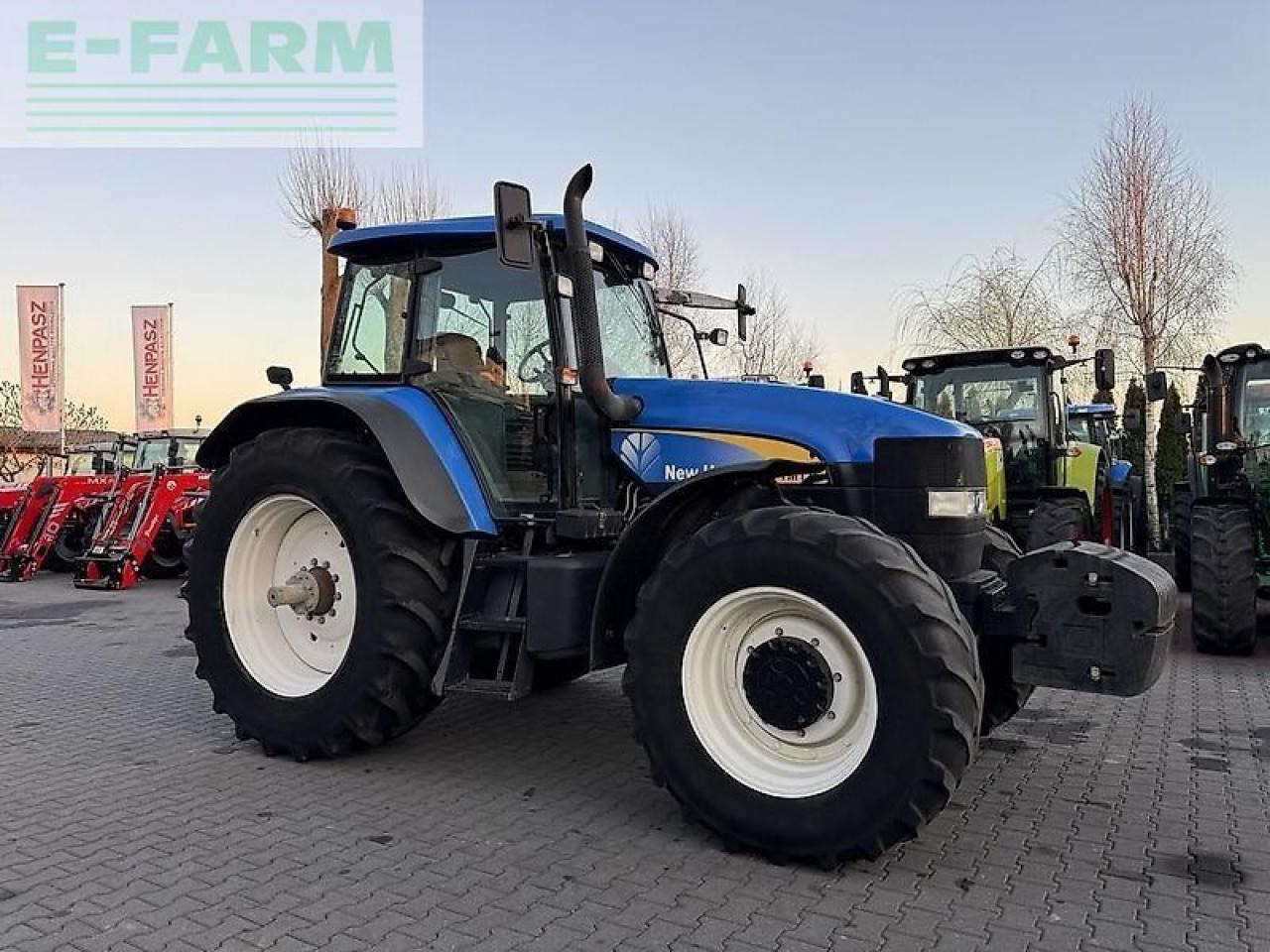 New Holland tm175 powercommand - Tracteur agricole: photos 4 New Holland tm175 powercommand - Tracteur agricole: photos 4