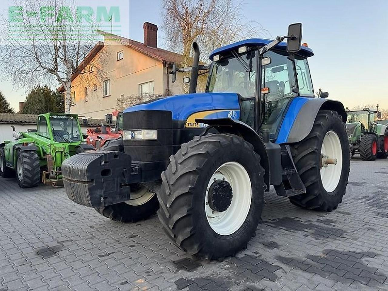 New Holland tm175 powercommand - Tracteur agricole: photos 1 New Holland tm175 powercommand - Tracteur agricole: photos 1