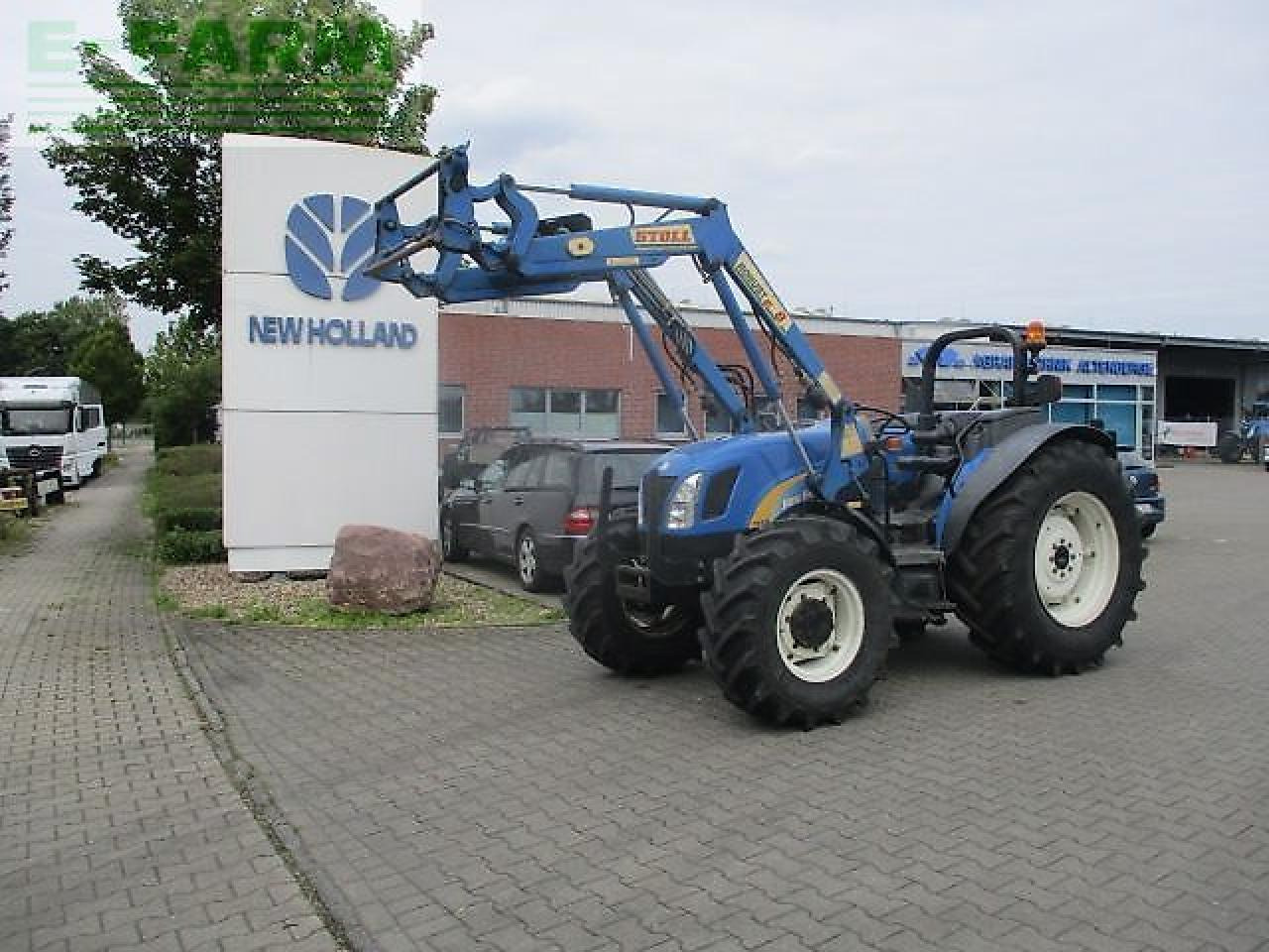 New Holland tn70 a niedrige bauhöhe - Tracteur agricole: photos 1 New Holland tn70 a niedrige bauhöhe - Tracteur agricole: photos 1