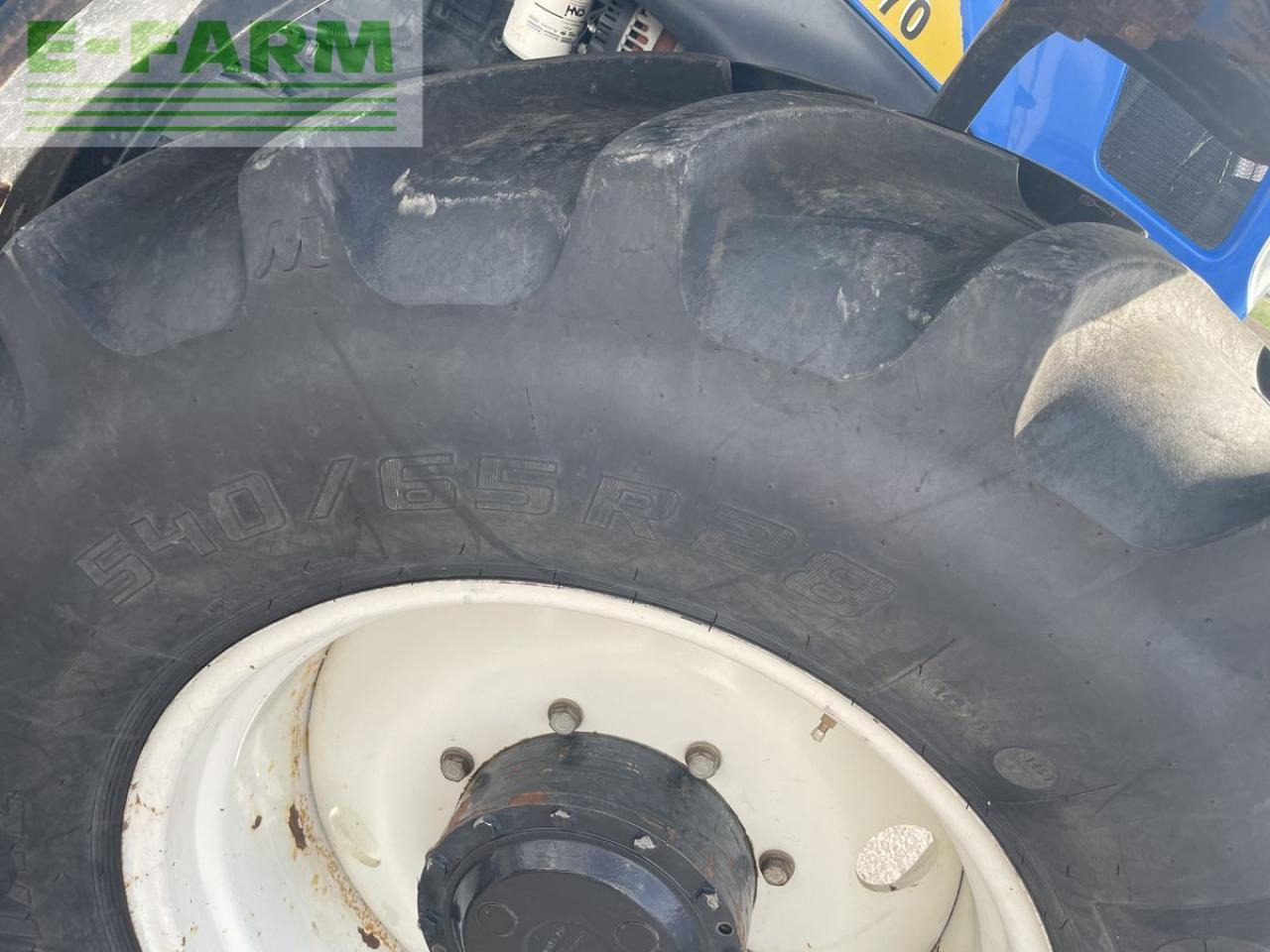 New Holland ts135a ( t6070) - Tracteur agricole: photos 5 New Holland ts135a ( t6070) - Tracteur agricole: photos 5