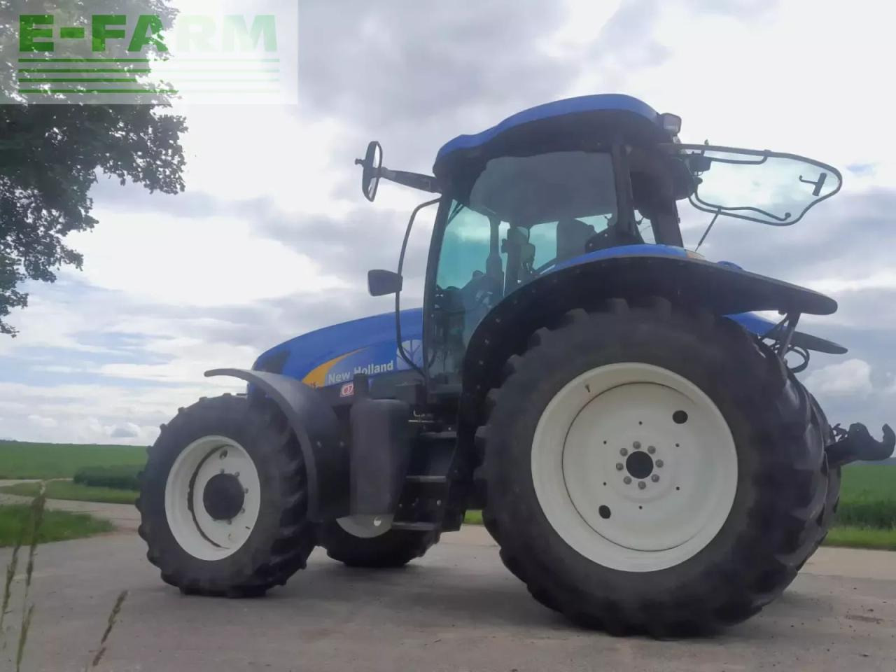 New Holland tsa 125 - Tracteur agricole: photos 2 New Holland tsa 125 - Tracteur agricole: photos 2