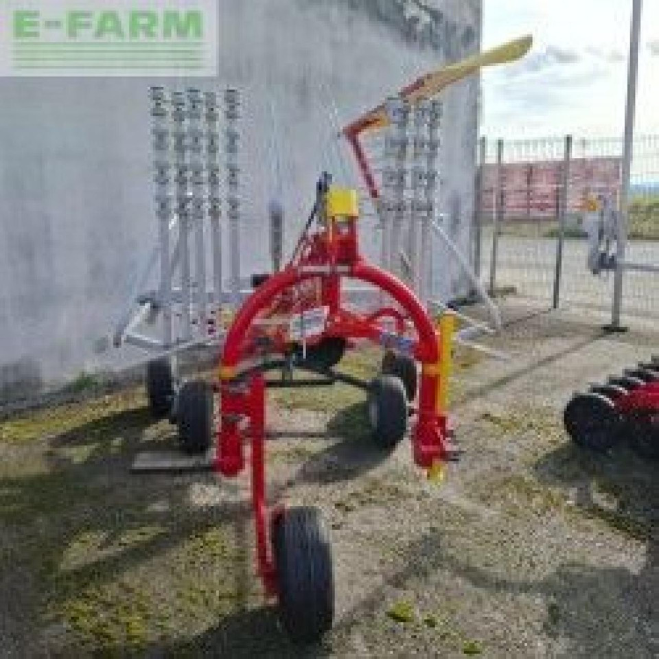 Pöttinger Top 382 - Faneuse: photos 1 Pöttinger Top 382 - Faneuse: photos 1