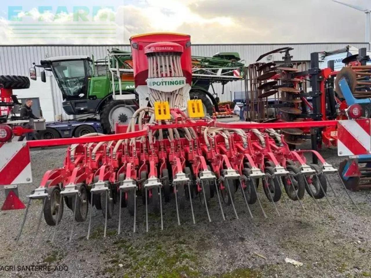 Pöttinger terrasem 3000 d - Semoir monograine: photos 2 Pöttinger terrasem 3000 d - Semoir monograine: photos 2