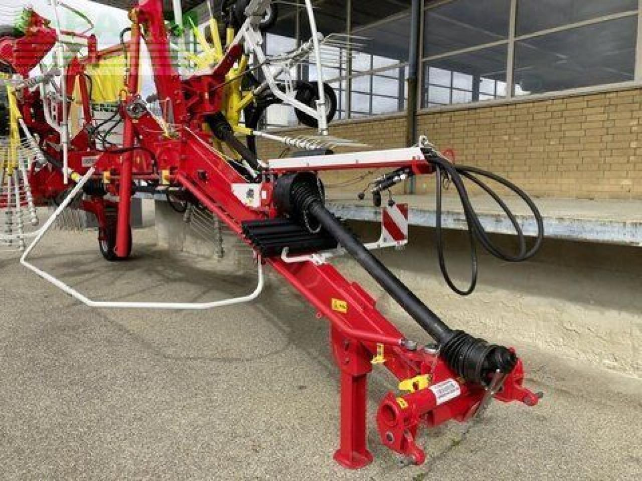 Pöttinger top 722 - Faneuse: photos 4 Pöttinger top 722 - Faneuse: photos 4