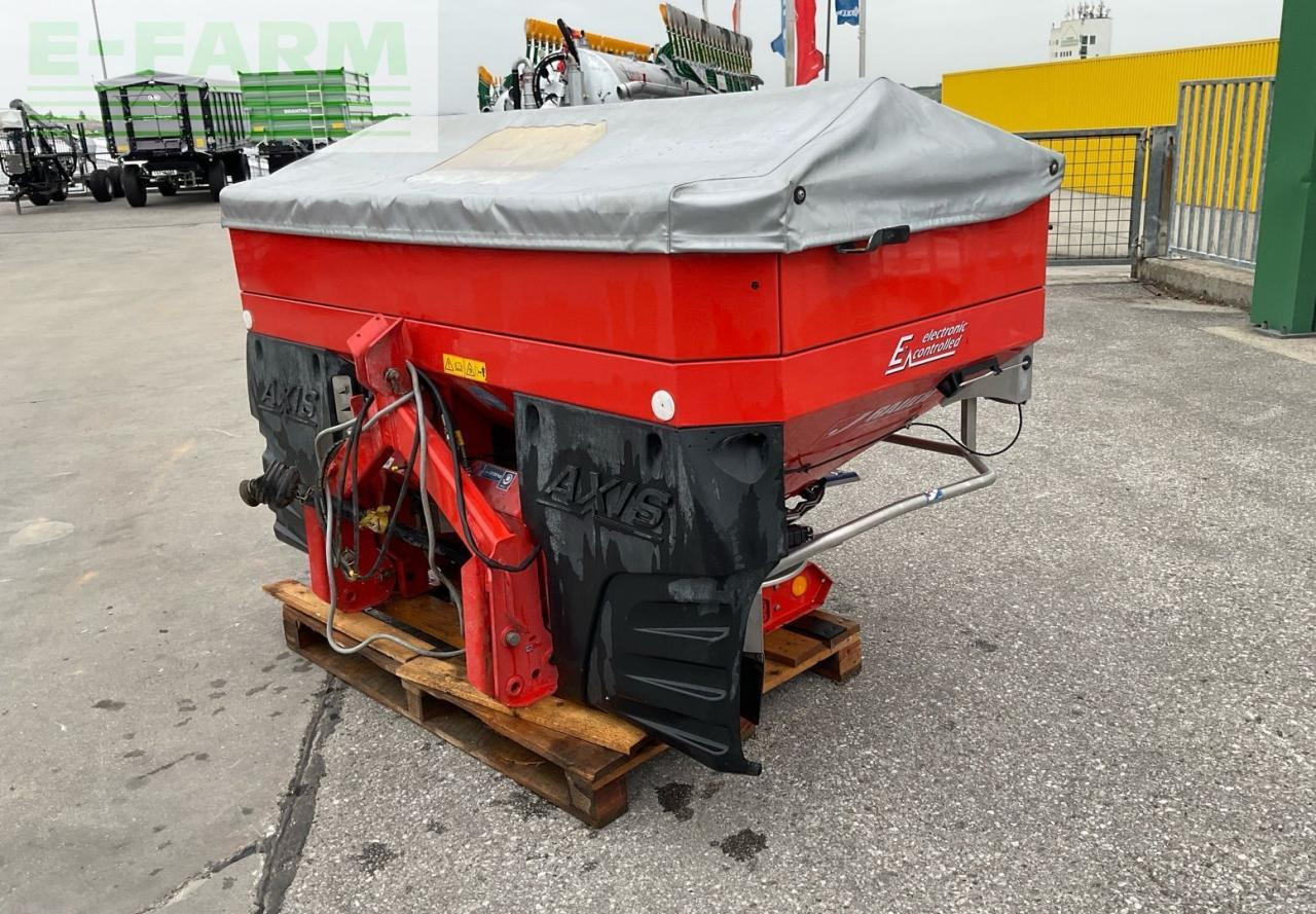 Rauch Axis 20.1 W - Distributeur d'engrais: photos 1 Rauch Axis 20.1 W - Distributeur d'engrais: photos 1