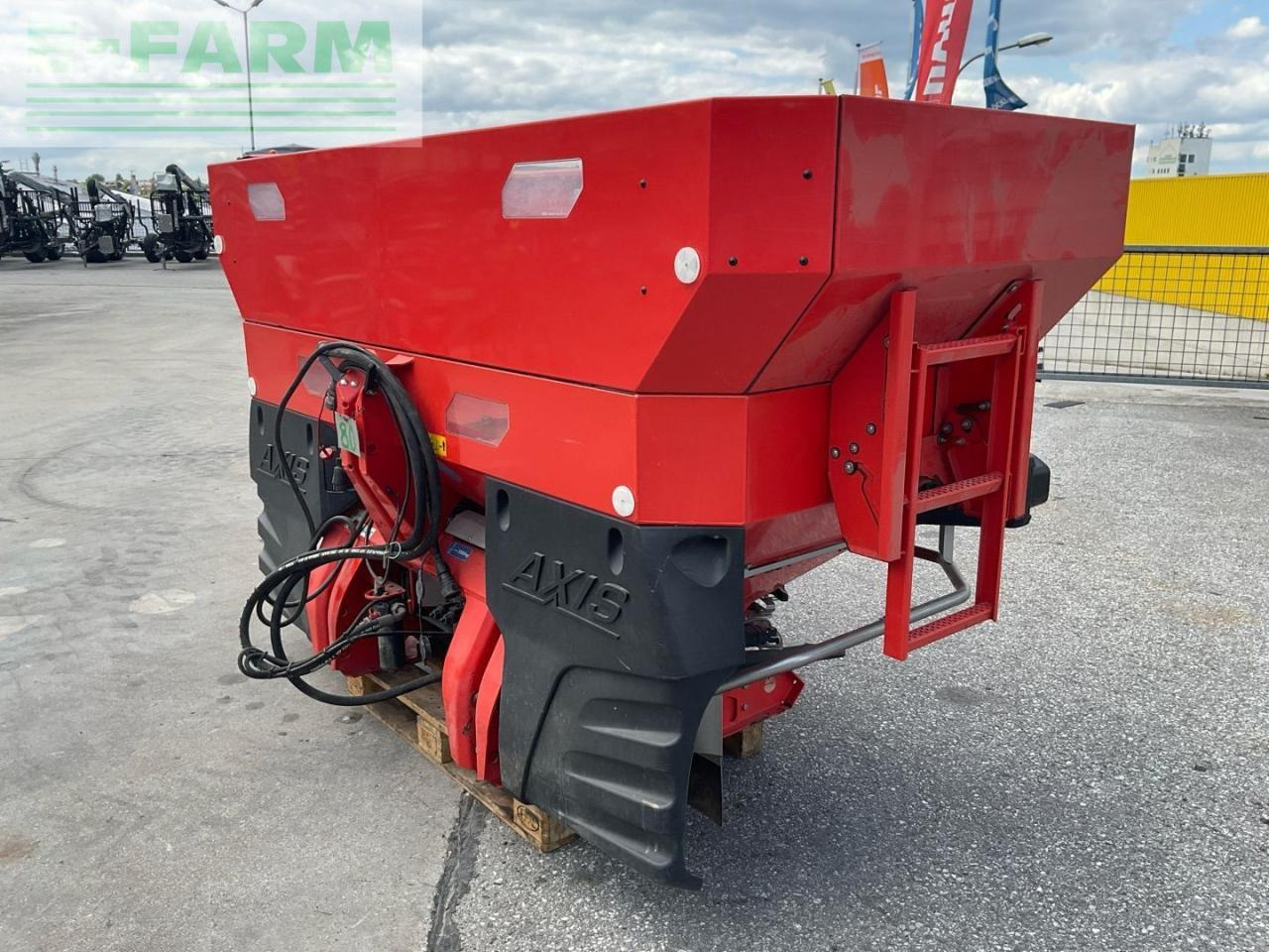 Rauch Axis H 30.2 EMC - Distributeur d'engrais: photos 1 Rauch Axis H 30.2 EMC - Distributeur d'engrais: photos 1