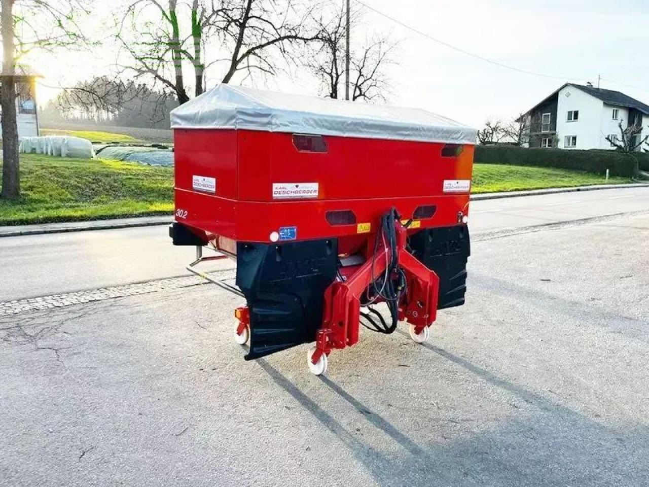 Rauch axis h 30.2 emc+w wiegestreuer - Distributeur d'engrais: photos 3 Rauch axis h 30.2 emc+w wiegestreuer - Distributeur d'engrais: photos 3