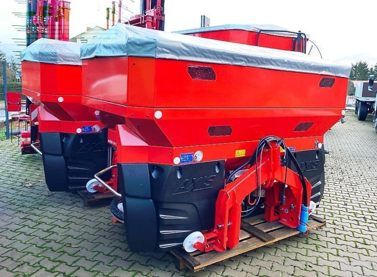 Rauch axis h 50.2 emc+w-vspro iso mit axmat duo neu - Distributeur d'engrais: photos 4 Rauch axis h 50.2 emc+w-vspro iso mit axmat duo neu - Distributeur d'engrais: photos 4