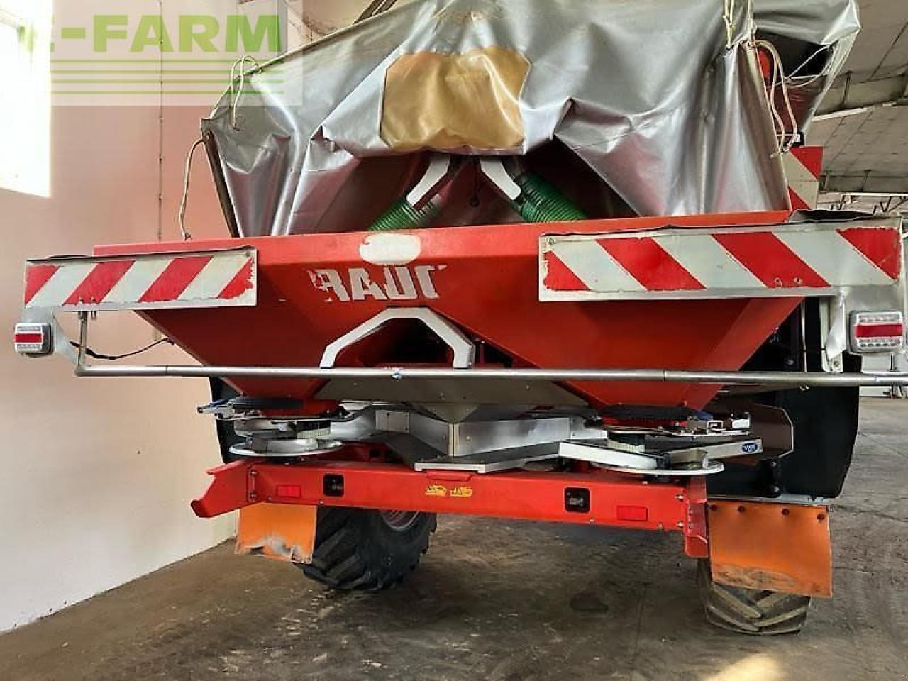 Rauch gebr. tws h7010 + axis ht 50.1 - Distributeur d'engrais: photos 3 Rauch gebr. tws h7010 + axis ht 50.1 - Distributeur d'engrais: photos 3