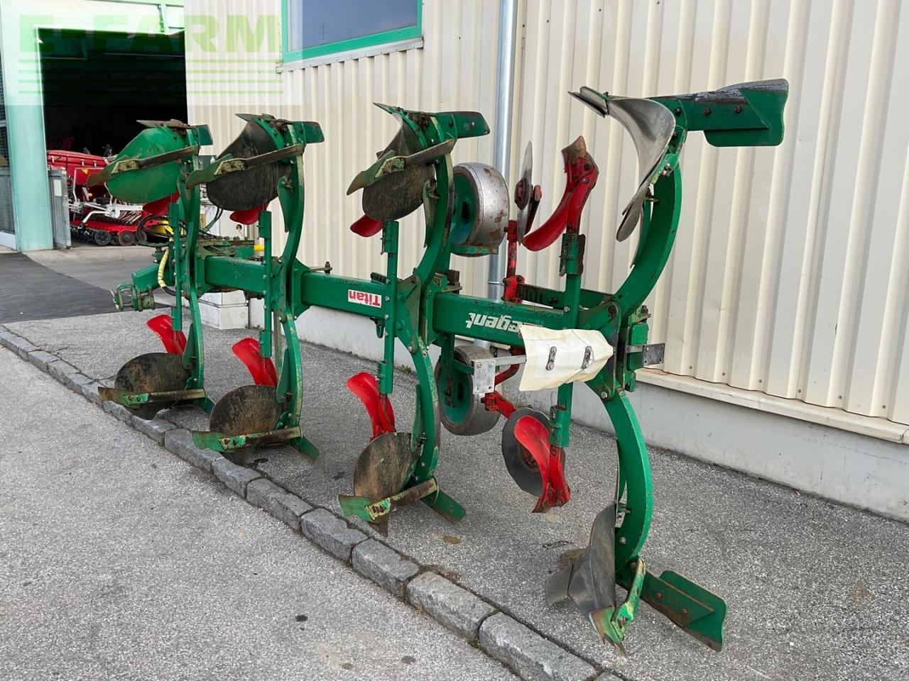 Regent Titan 170 SCX 4-sch. - Charrue: photos 4 Regent Titan 170 SCX 4-sch. - Charrue: photos 4