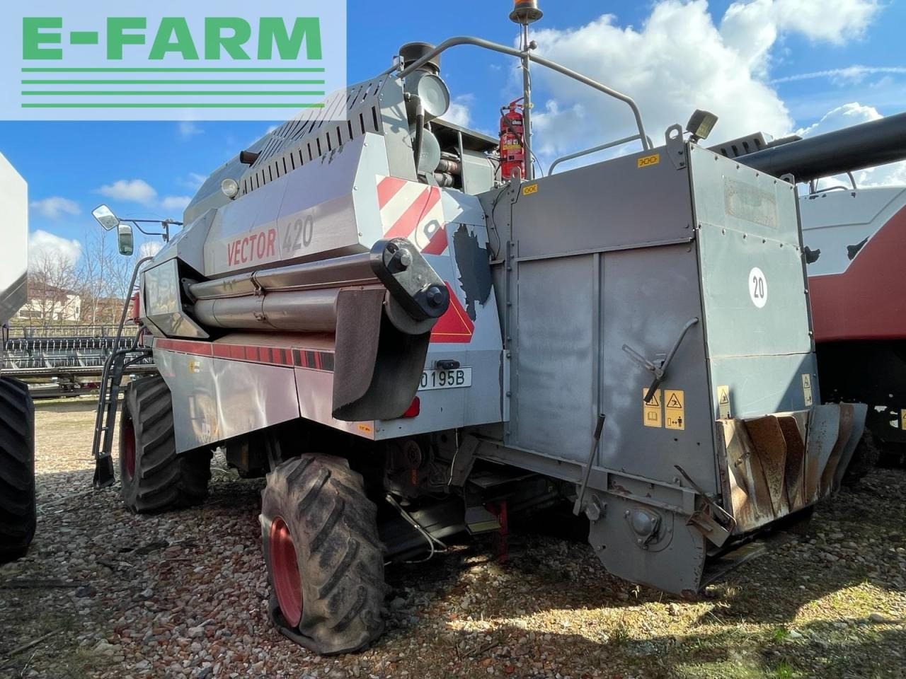 Moissonneuse-batteuse Rostselmash Vector 420: photos 6