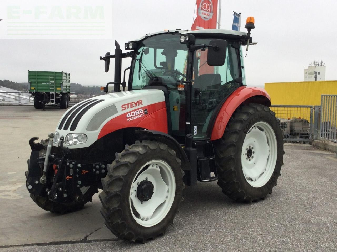 Steyr 4085 Kompakt - Tracteur agricole: photos 1 Steyr 4085 Kompakt - Tracteur agricole: photos 1