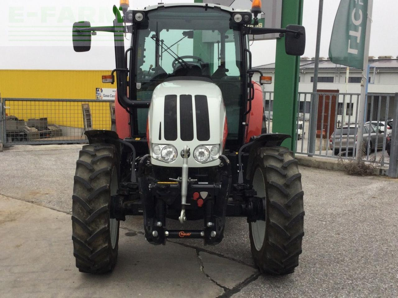 Steyr 4085 Kompakt - Tracteur agricole: photos 3 Steyr 4085 Kompakt - Tracteur agricole: photos 3