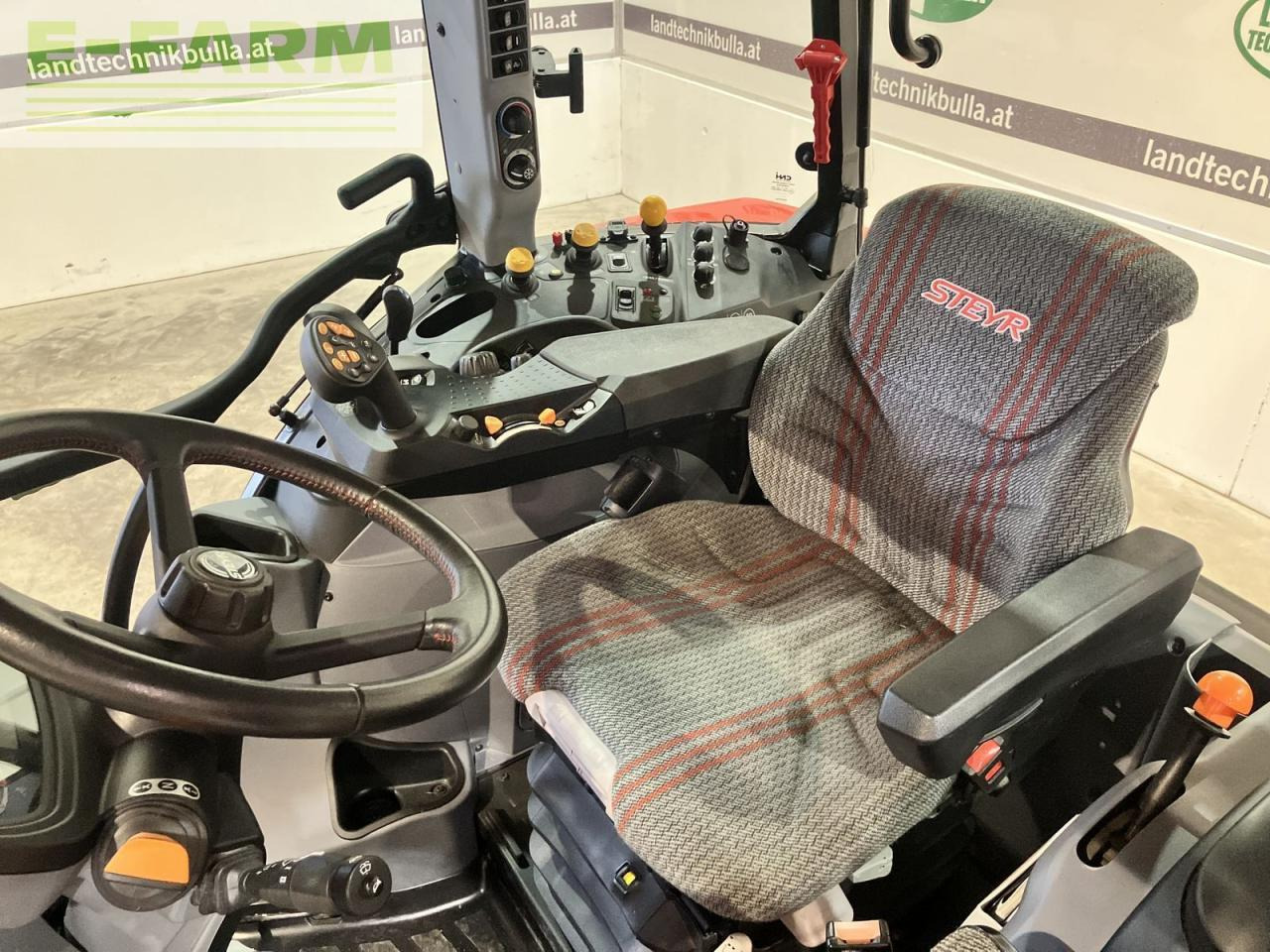 Tracteur agricole Steyr 4120 multi (stage v): photos 17 Tracteur agricole Steyr 4120 multi (stage v): photos 17