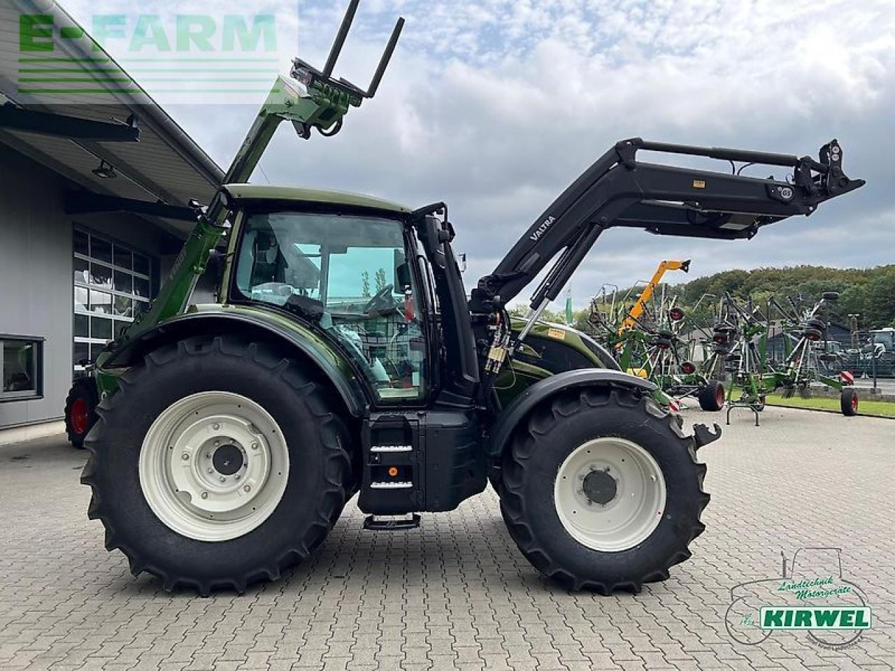 Tracteur agricole Valtra n 155 active Active: photos 6