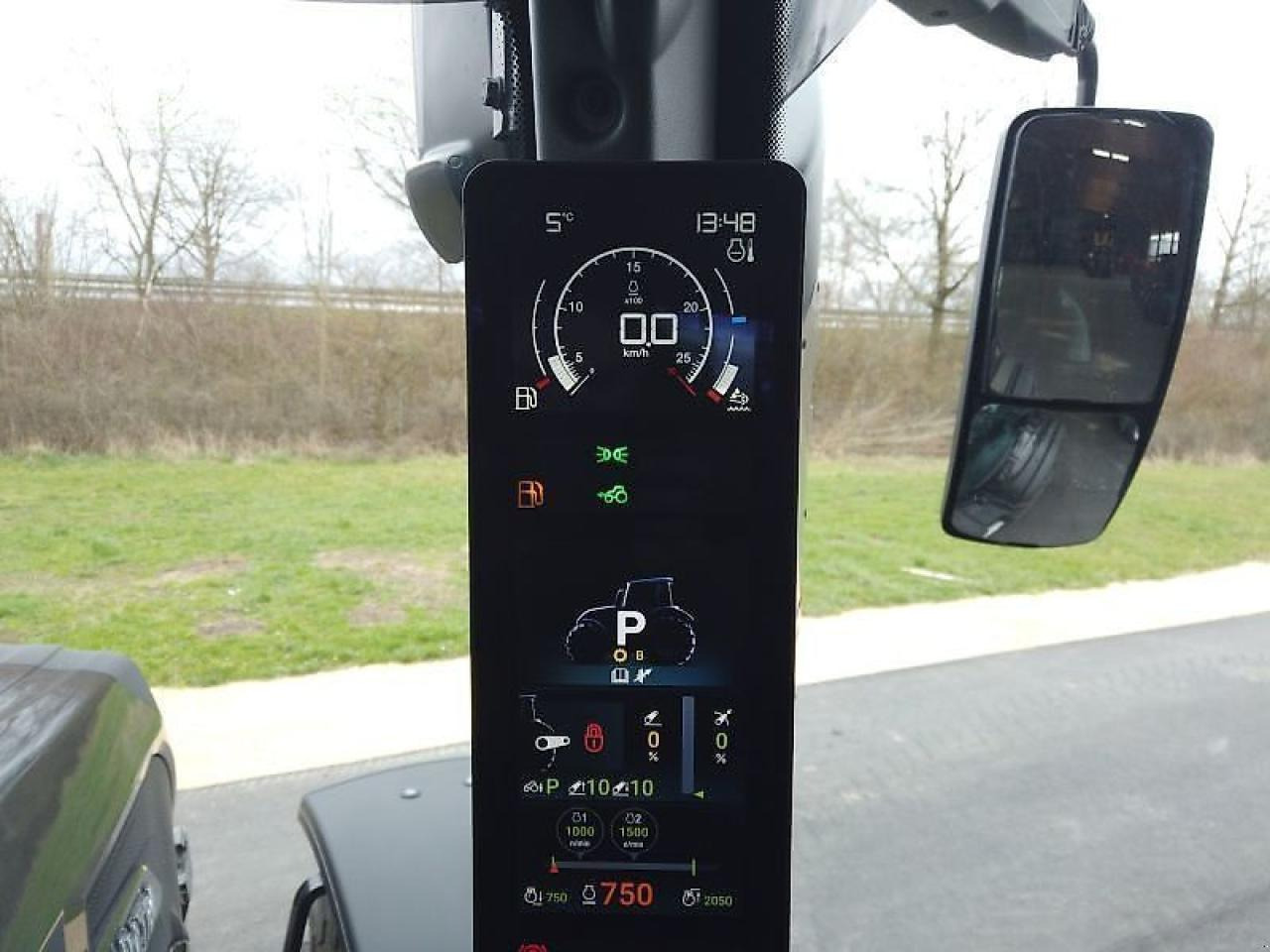 Tracteur agricole Valtra q305: photos 16