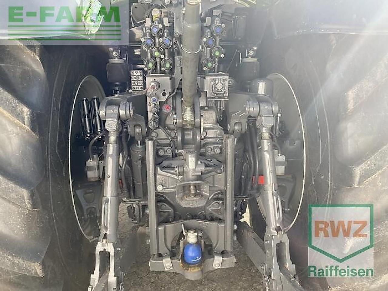 Valtra q305 - Tracteur agricole: photos 4 Valtra q305 - Tracteur agricole: photos 4