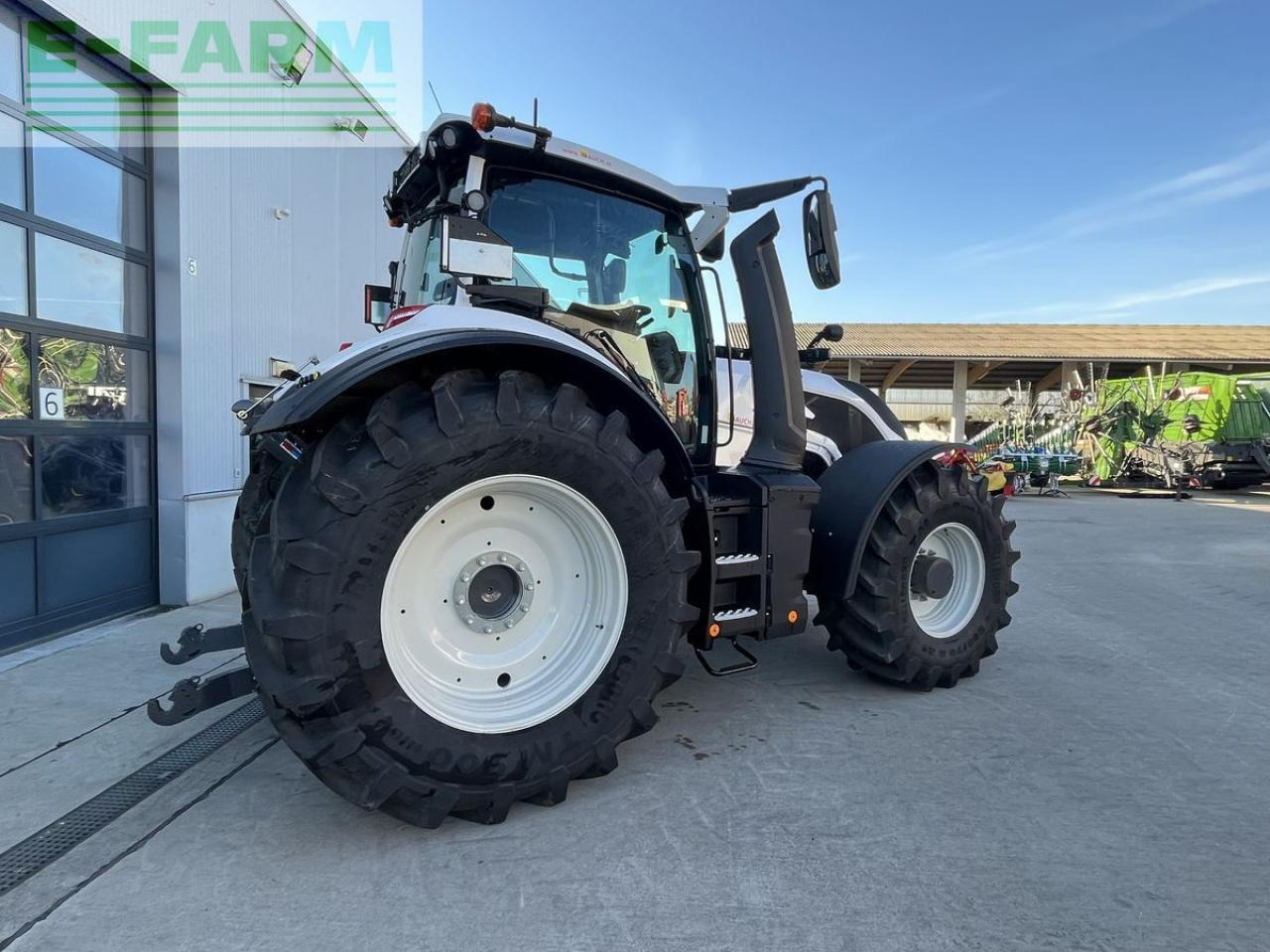 Tracteur agricole Valtra q305: photos 8