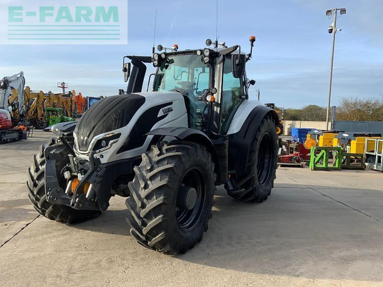 Valtra t195 versu unlimited tractor (st25161) Versu - Tracteur agricole: photos 4 Valtra t195 versu unlimited tractor (st25161) Versu - Tracteur agricole: photos 4