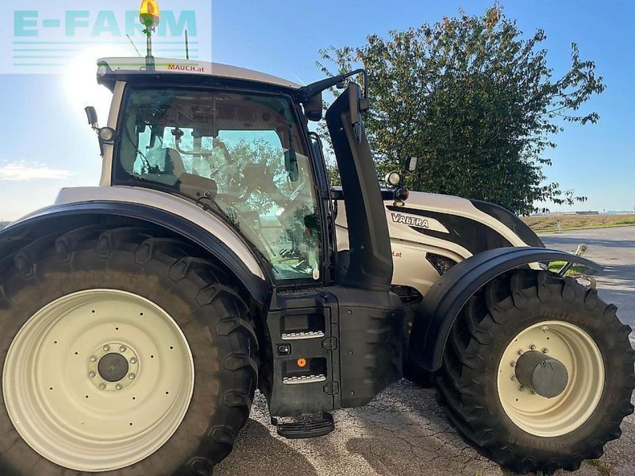 Valtra t215 direct Direct - Tracteur agricole: photos 1 Valtra t215 direct Direct - Tracteur agricole: photos 1