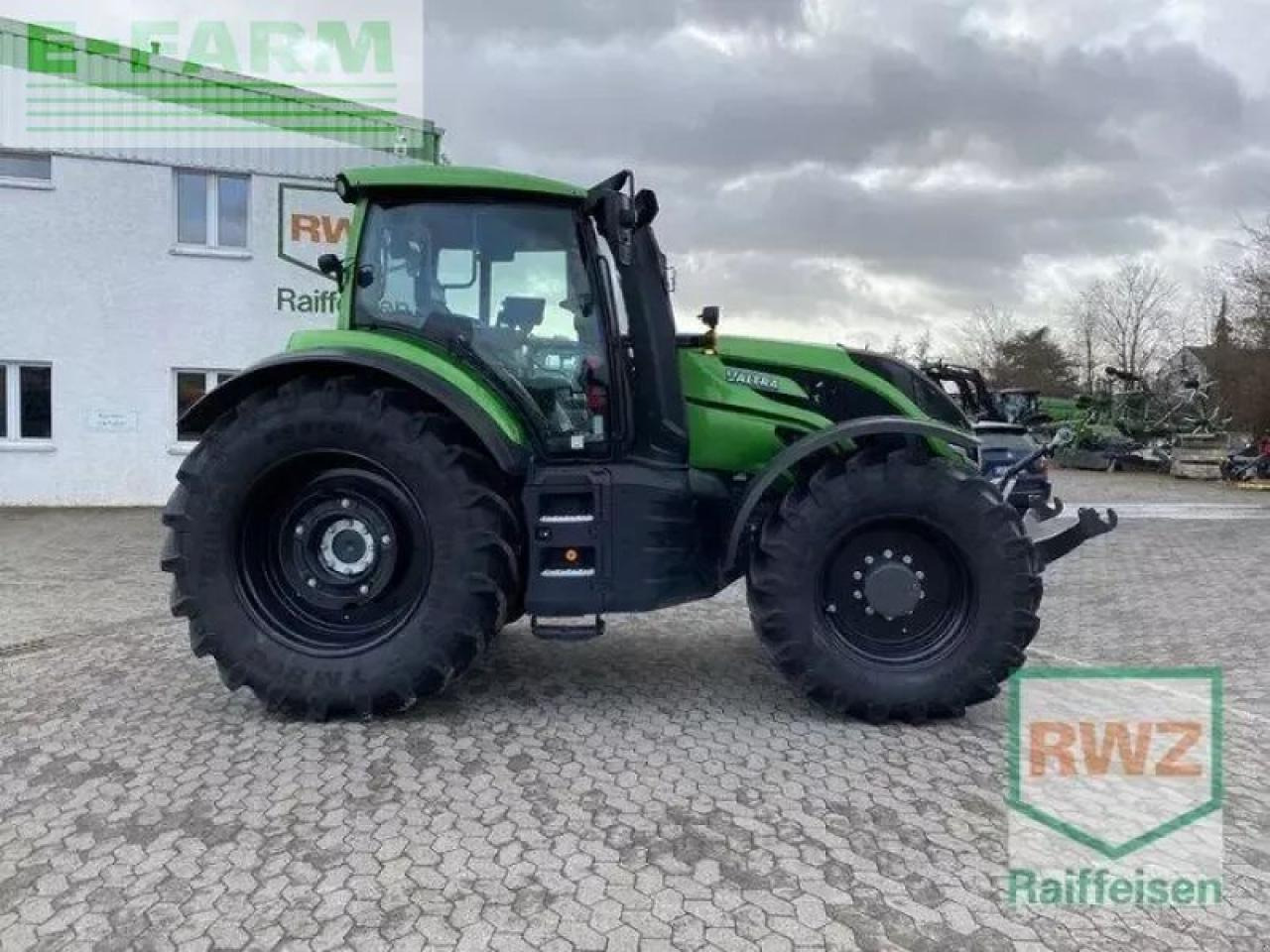 Valtra t235v - Tracteur agricole: photos 2 Valtra t235v - Tracteur agricole: photos 2